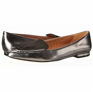 Coach | Walsh Pointed Toe Silver Flats‎ 7